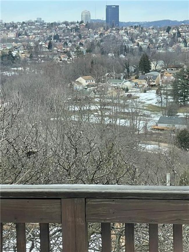 2729 Custer Avenue, Sold in Baldwin Boro Zoocasa