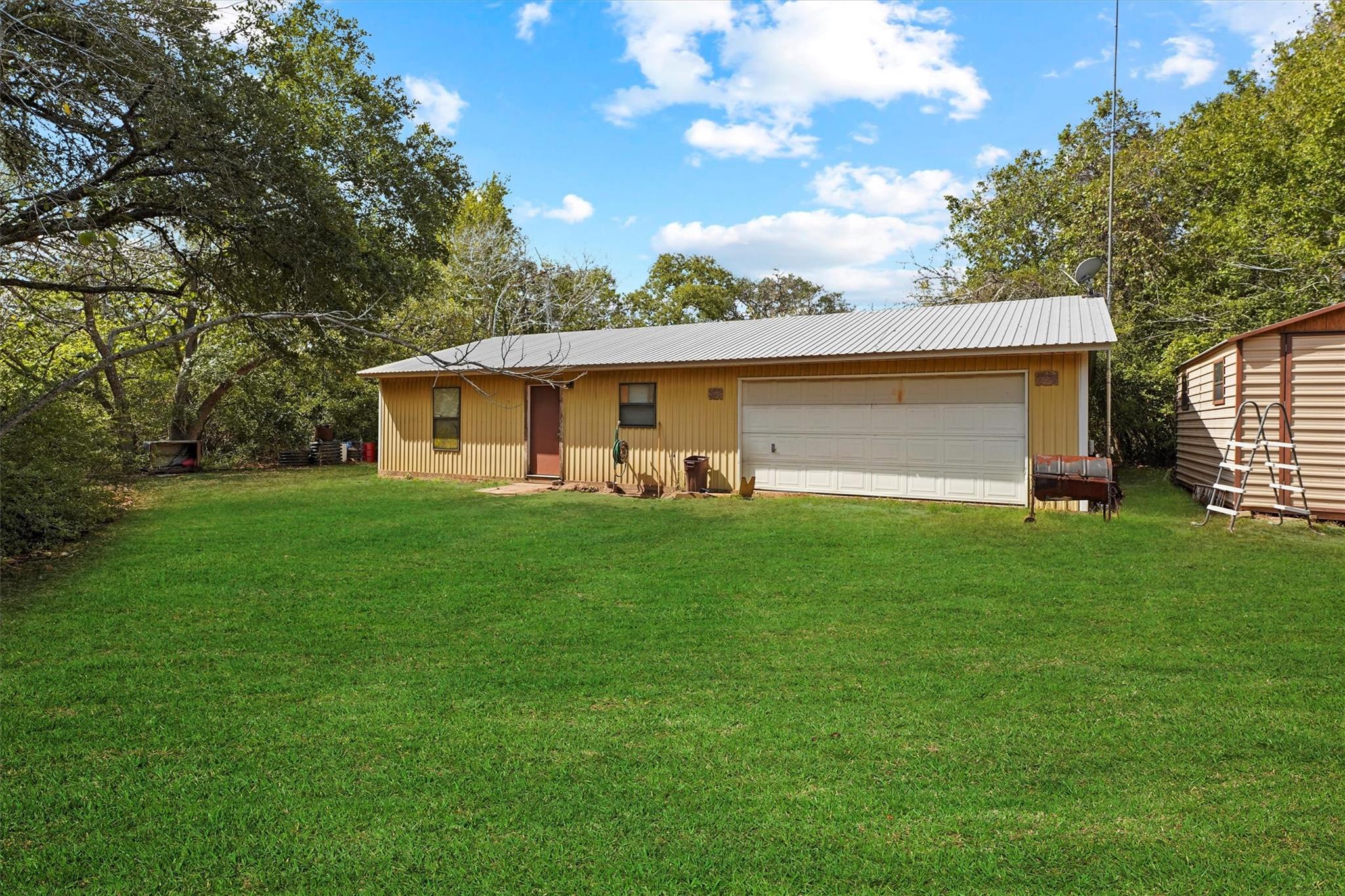 Farm in Hallettsville 3