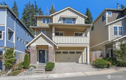 20042 94th Ave Ne, Bothell, WA, 98011-2347 | Card Image
