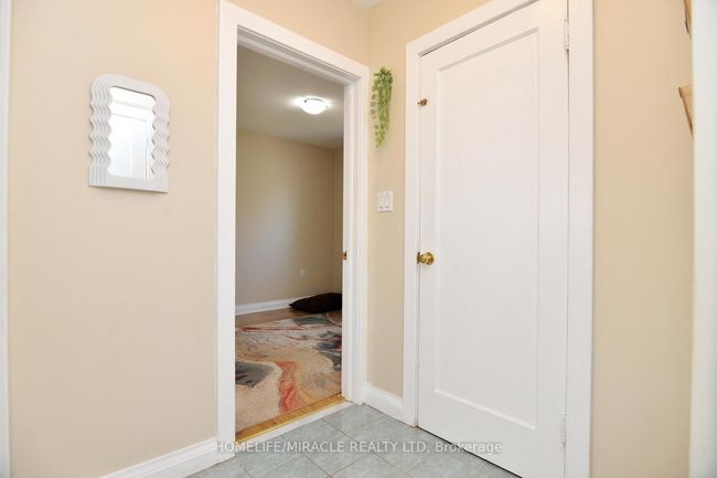 7 Sophia St, House other with 3 bedrooms, 2 bathrooms and 4 parking in Brampton ON | Image 18