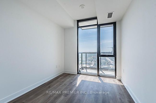 1620 - 86 Dundas St E, Condo with 2 bedrooms, 2 bathrooms and null parking in Mississauga ON | Image 10