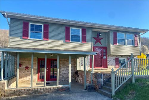 620 Ruby St, Belmont, WV, 26134-9705 | Card Image