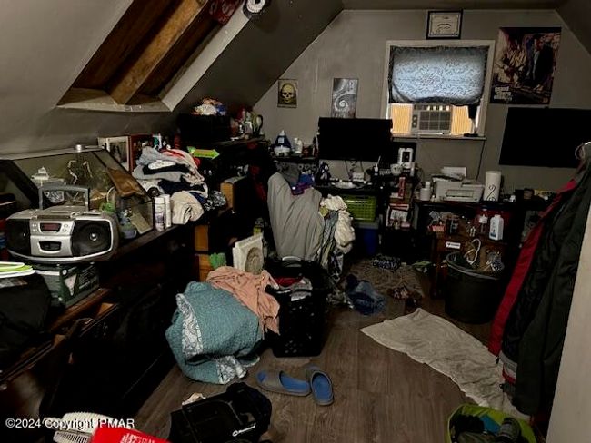 Bedroom | Image 10