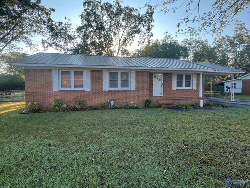 212 Cherry St Nw, Hartselle, AL, 35640-2143 | Card Image