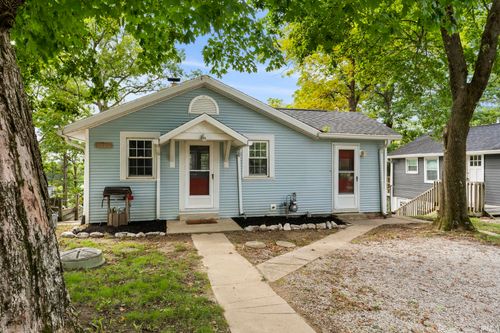 11910 W Breezy Point Dr, Monticello, IN, 47960-8095 | Card Image