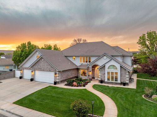 827 E 1070 S, St. George, UT, 84790-4003 | Card Image