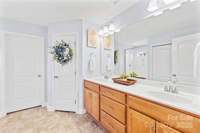 primary bathroom | Image 18