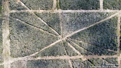 245 County Road 1670, Moore, TX, 78057 | Card Image