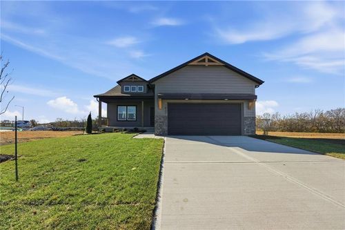 1432 Se Silo Street, Lee's Summit, MO, 64081 | Card Image
