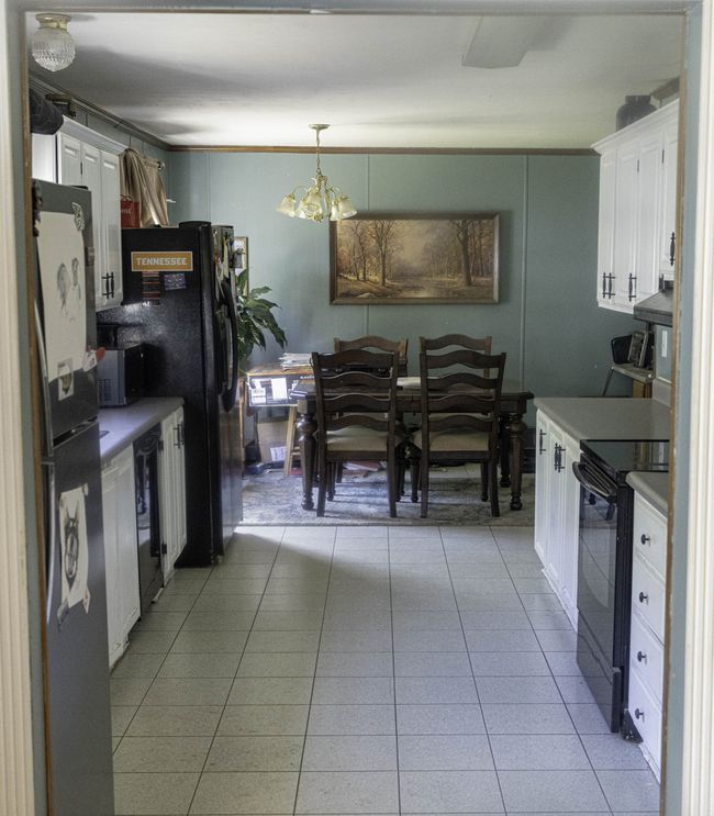 Mobile Home #2 Kitchen | Image 34