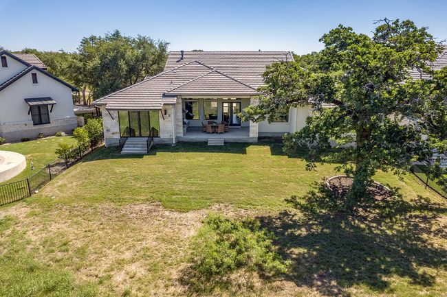 House is tucked away while preserving view of golf course. | Image 28