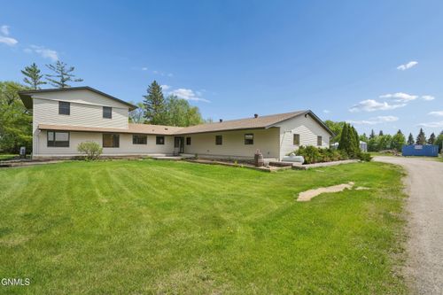 5641 170 Avenue N, Moorhead, MN, 56560 | Card Image