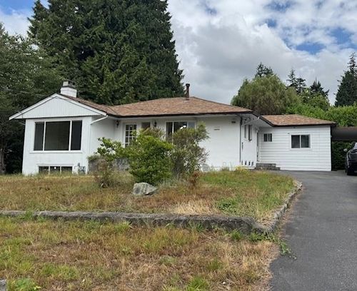 675 Duchess Ave, West Vancouver, BC, V7T1G6 | Card Image
