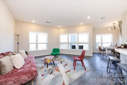 2213-3630 N Davidson St, Charlotte, NC, 28205-1351 | Card Image