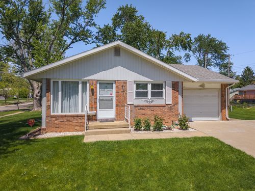 1902 Arrowhead Drive, Bloomington, IL, 61704 | Card Image