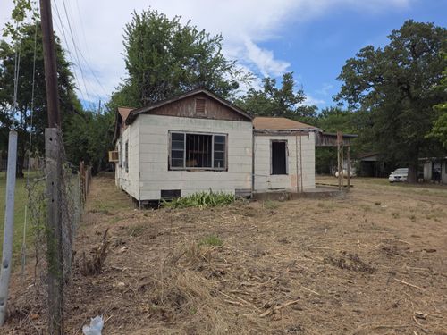 901 E Sears St, Denison, TX, 75021-2747 | Card Image