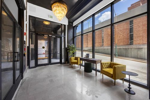 711-d-117 E 7th St, Chattanooga, TN, 37402-1904 | Card Image