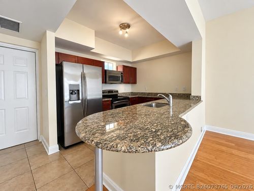 c206-7270 Sw 89th Street, Miami, FL, 33156 | Card Image