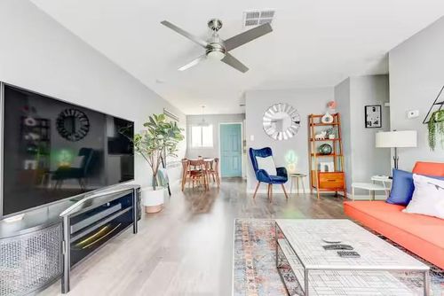 2005 Cheshire Dr, Austin, TX, 78723-3208 | Card Image