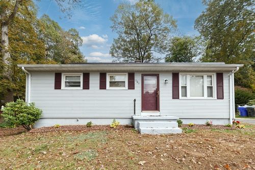 101 Regal St, Springfield, MA, 01118-1718 | Card Image