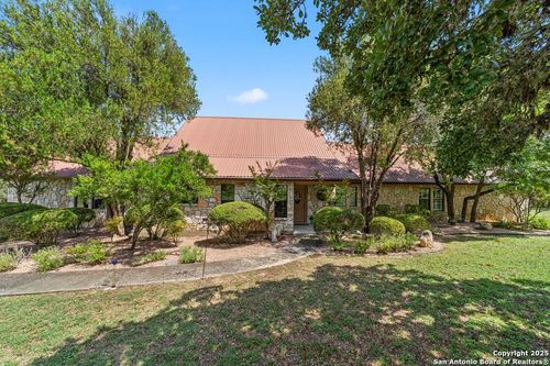157 Wharton Rd, Kerrville, TX, 78028-6806 | Card Image