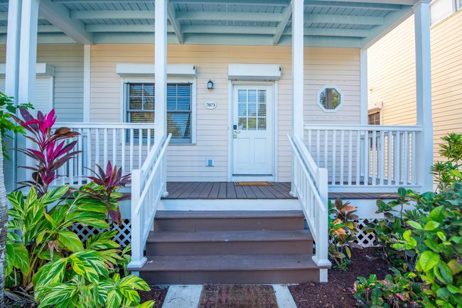 Steps to front entry | Image 6