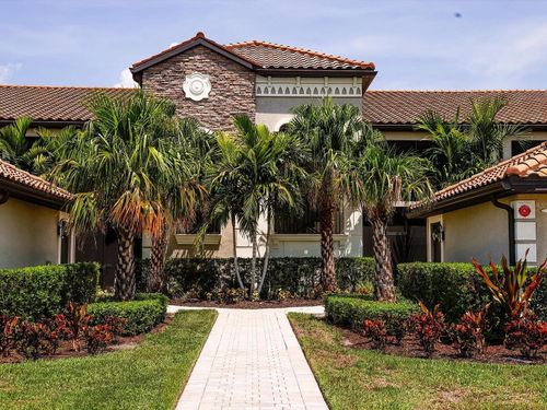 101-5558 Palmer Cir, BRADENTON, FL, 34211-2570 | Card Image
