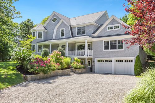 27 Prestwick Ln, Mashpee, MA, 02649-4619 | Card Image