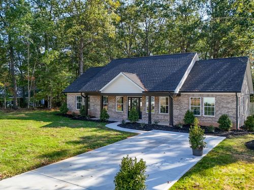 40 Ridgecrest Ave, Peachland, NC, 28133-8302 | Card Image