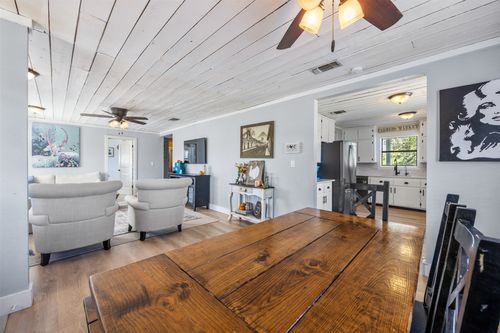 1071 Rolling Hills Dr, Wimberley, TX, 78676-4387 | Card Image