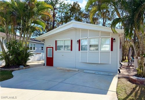 91-91 Vanda Sanctuary, NAPLES, FL, 34114 | Card Image