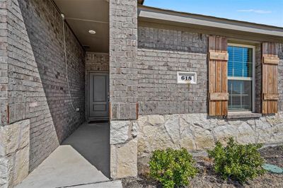 618 Cool Canyon Trail, House other with 3 bedrooms, 2 bathrooms and null parking in Princeton TX | Image 2