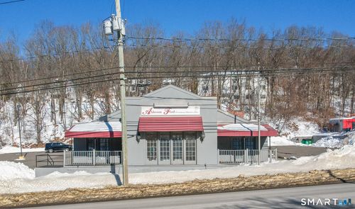 496 Chase Ave, Waterbury, CT, 06704-1904 | Card Image