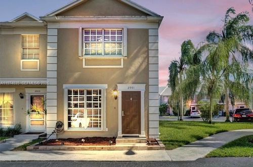 2901-2901 Dorchester Ln, Hollywood, FL, 33026-3768 | Card Image