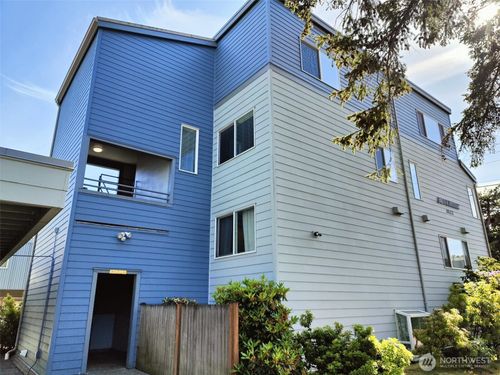 a4-9522 1st Avenue Ne, Seattle, WA, 98115 | Card Image