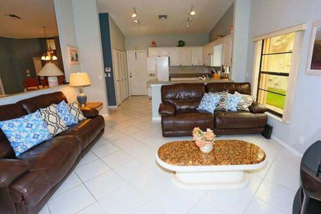 4772 Navigator Ln, House other with 3 bedrooms, 2 bathrooms and null parking in Boynton Beach FL | Image 16