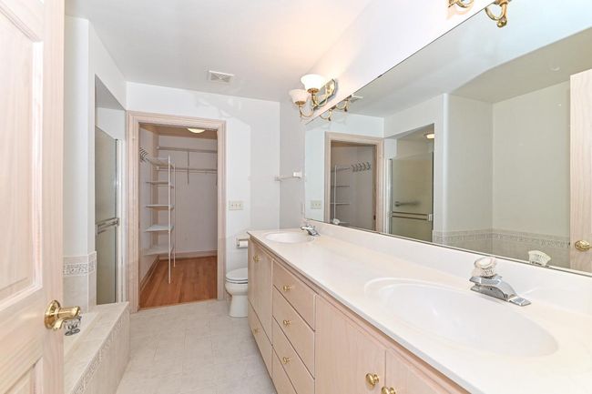 B - 540 Mc Aurther Lane, Condo with 2 bedrooms, 2 bathrooms and null parking in Brookfield WI | Image 8