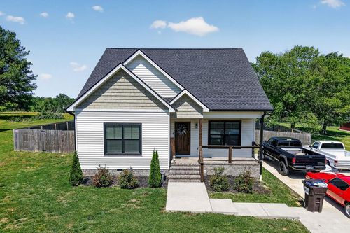 7240 Old Smithville Hwy S, Sparta, TN, 38583-7108 | Card Image