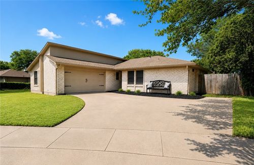 6214 Michaux Dr, Corpus Christi, TX, 78414-3017 | Card Image