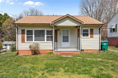 607 Martha Pl, High Point, NC, 27263-1821 | Card Image