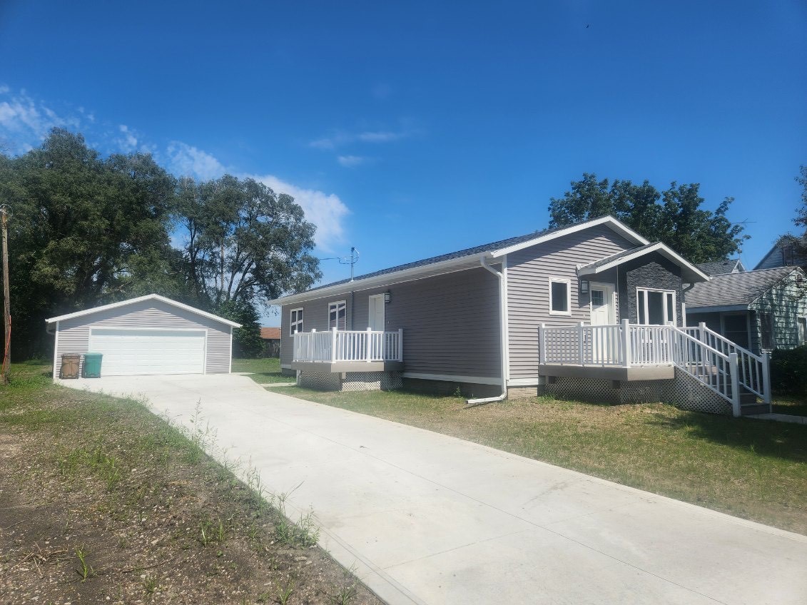 5th St, Mitchellville, IA 50169
