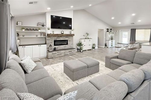 201 W Lupin St, Pahrump, NV, 89048-6944 | Card Image