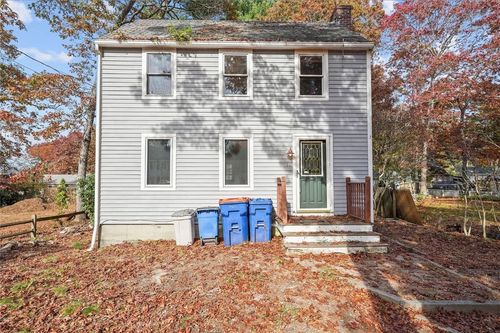 11 14th Ave, Wareham, MA, 02571-1307 | Card Image