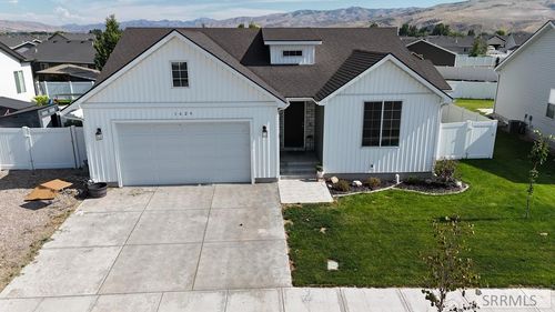 1629 Petersburg Dr, Chubbuck, ID, 83202-5271 | Card Image