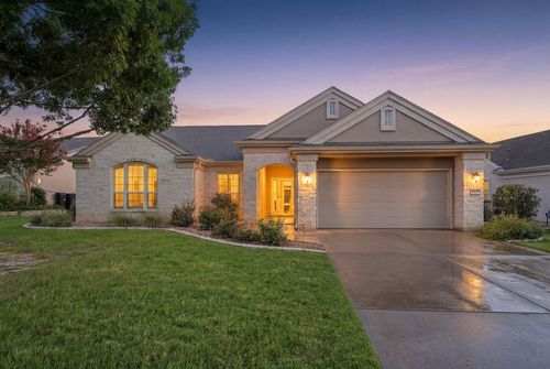 207 Breezeway Ln, Georgetown, TX, 78633-5212 | Card Image