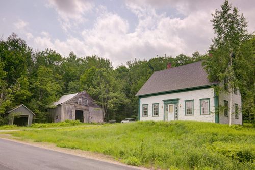1031 Washington Hill Rd, Silver Lake, NH, 03875-8418 | Card Image