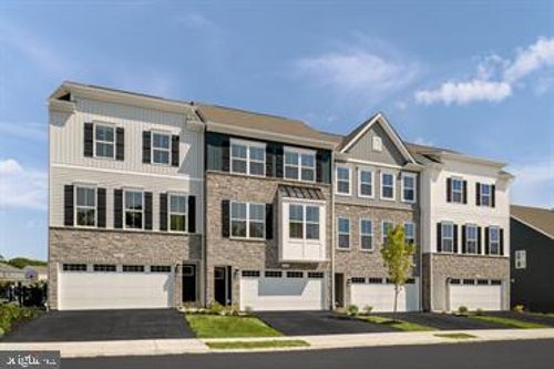 74 Railroad Ave, East Pennsboro, PA, 17025-2250 | Card Image