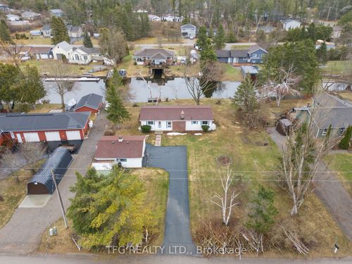 12 N Bayou Rd, Fenelon Falls, ON, K0M1N0 | Card Image