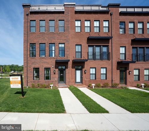 42104 Hazel Grove Ter, BRAMBLETON, VA, 20148 | Card Image