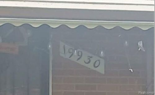 19930 Gaylord, Redford, MI, 48240-1558 | Card Image